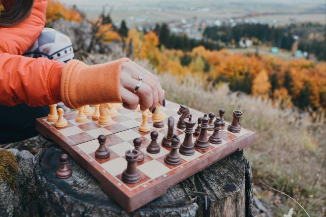 🎁♟Suchen Sie ein praktisches Schachspiel – klein, ideal für unterwegs und leicht zu bewahren? Schauen Sie sich unser...